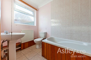 bathroom- click for photo gallery